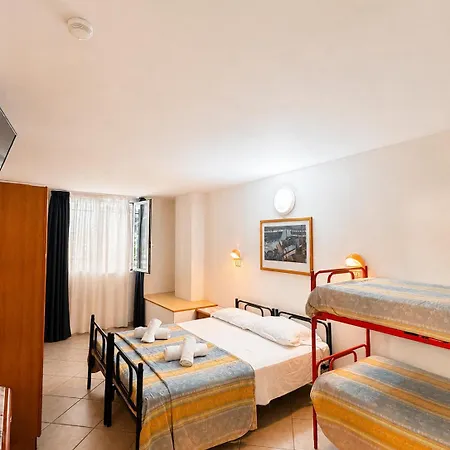 Hotel Isola
